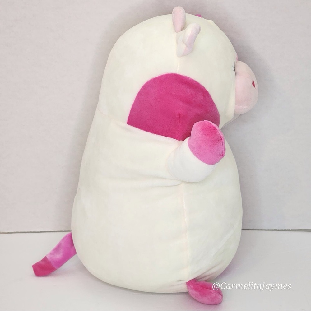 ❤️ CAEDYN 🐄 Pink Valentine Cow Heart Nostrils Hugmees Squishmallow Kellytoy NWT - Picture 3 of 9